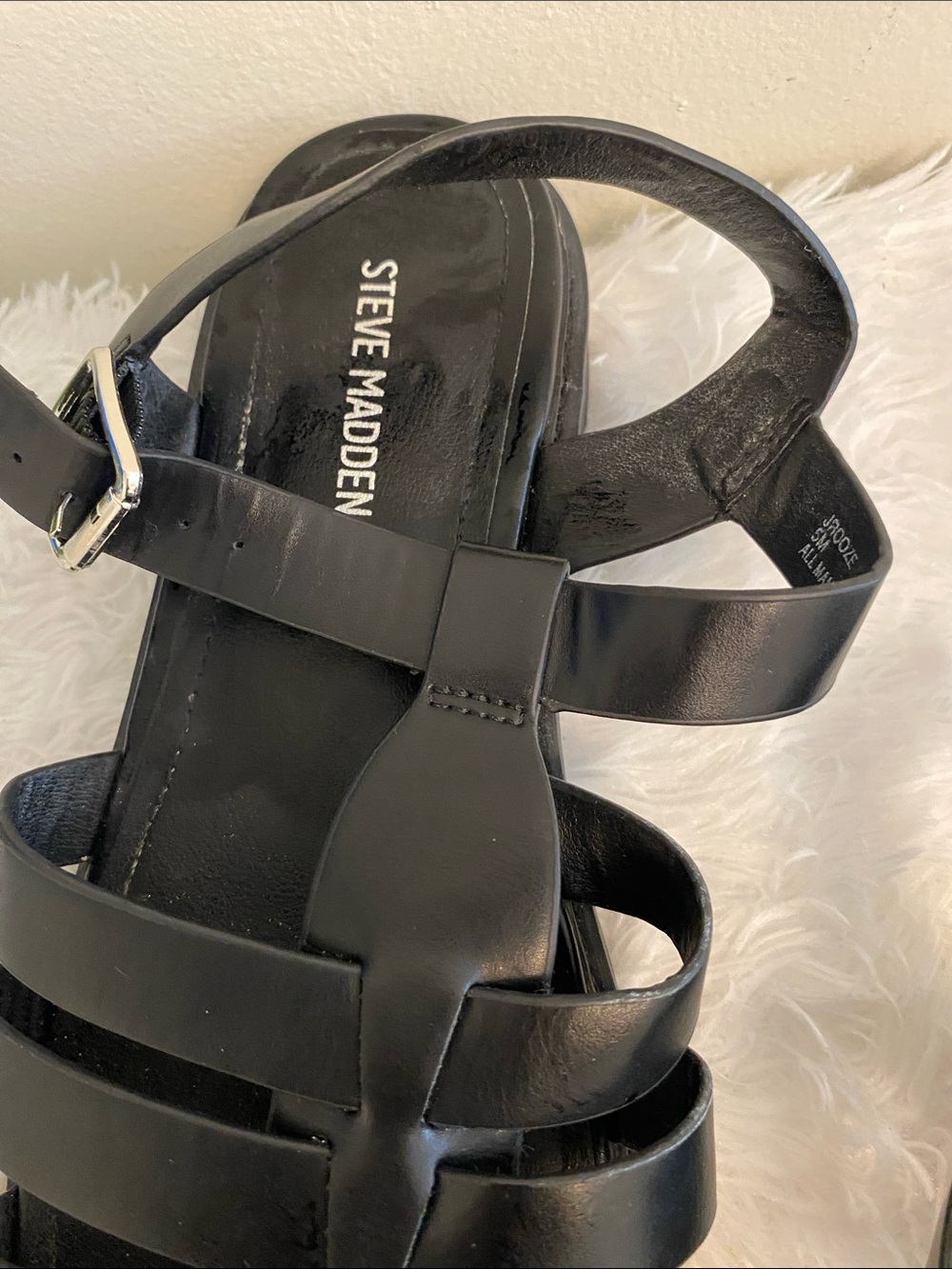 Steve Madden Black Strappy Leather Fisherman Sandals sz 7m - Picture 3 of 7